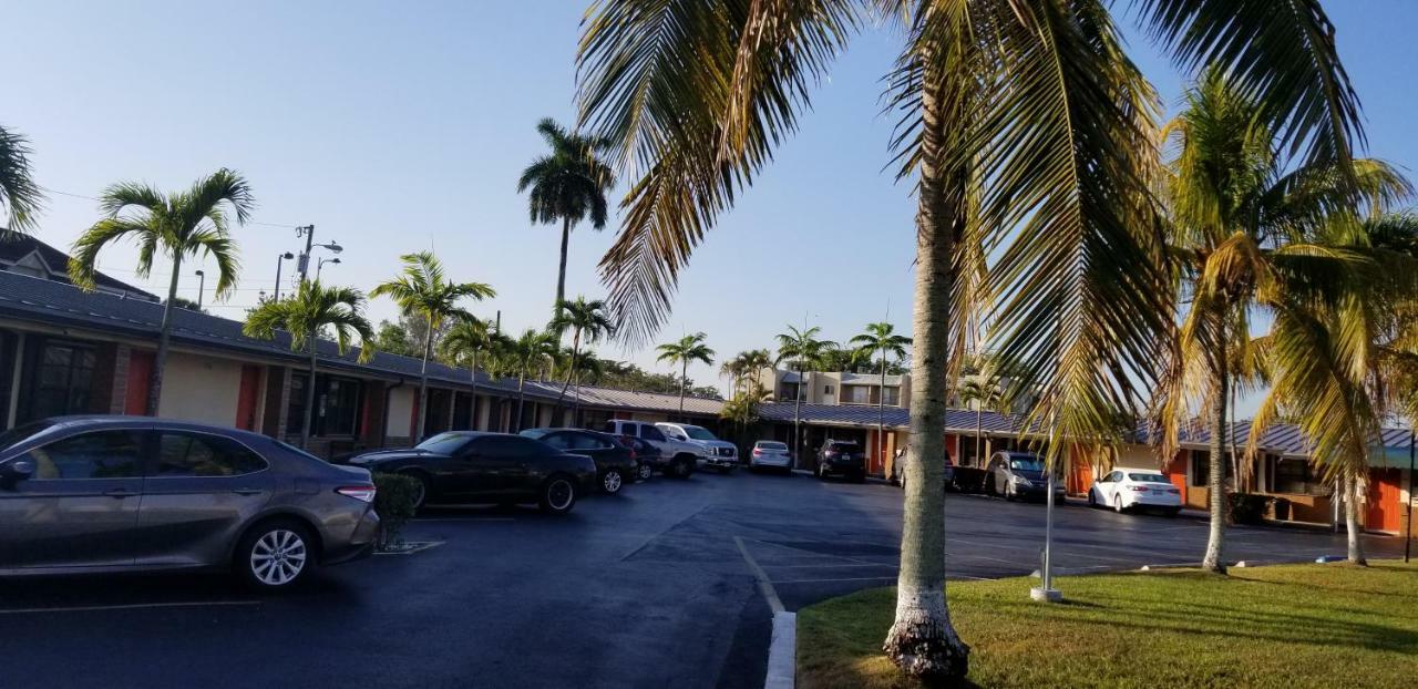 Deluxe Inn Motel - Homestead Exterior foto